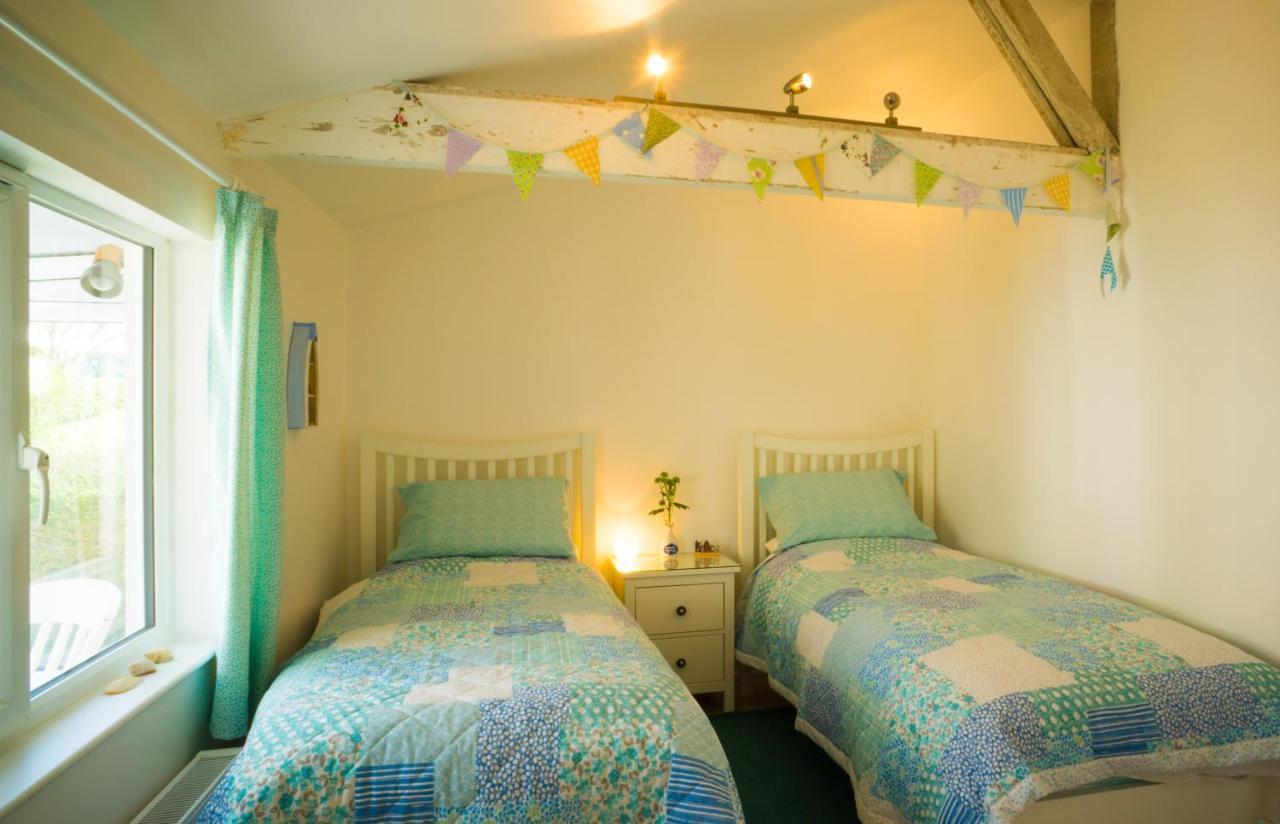 Homestead Lyme Regis Buitenkant foto
